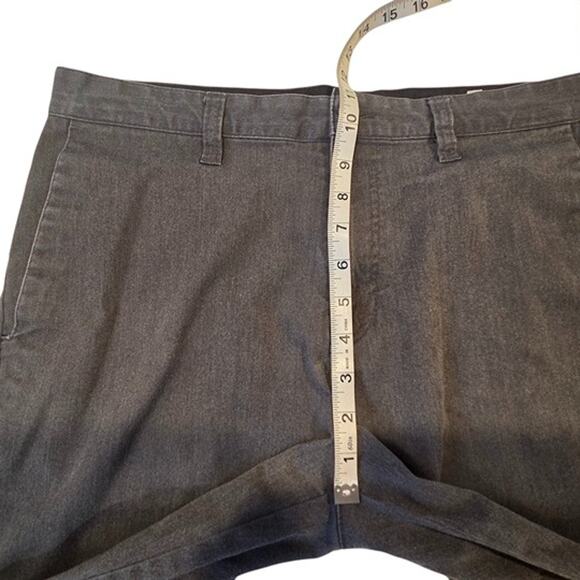 Volcom Men’s Weathered Chino Gray Shorts Size 34 - Picture 8 of 9